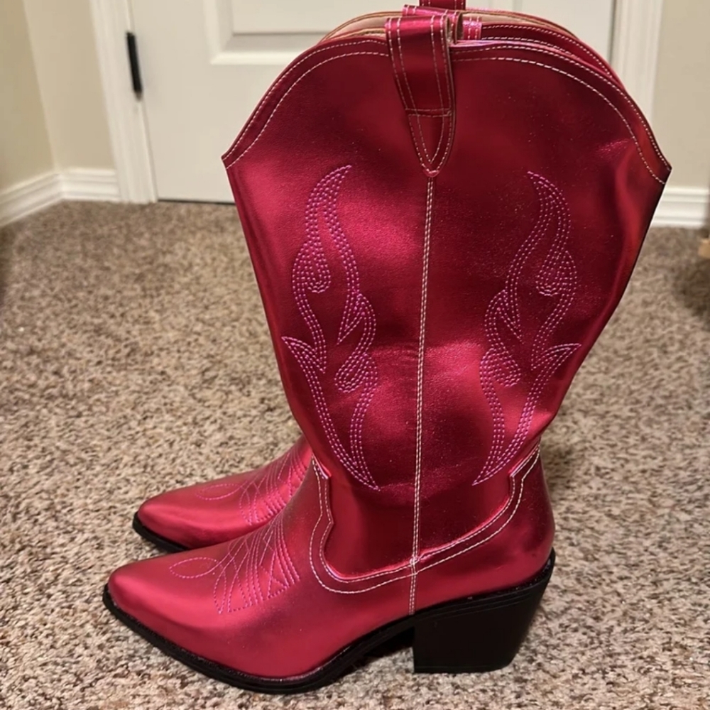 Women's Hot Pink Metallic Heeled Boots